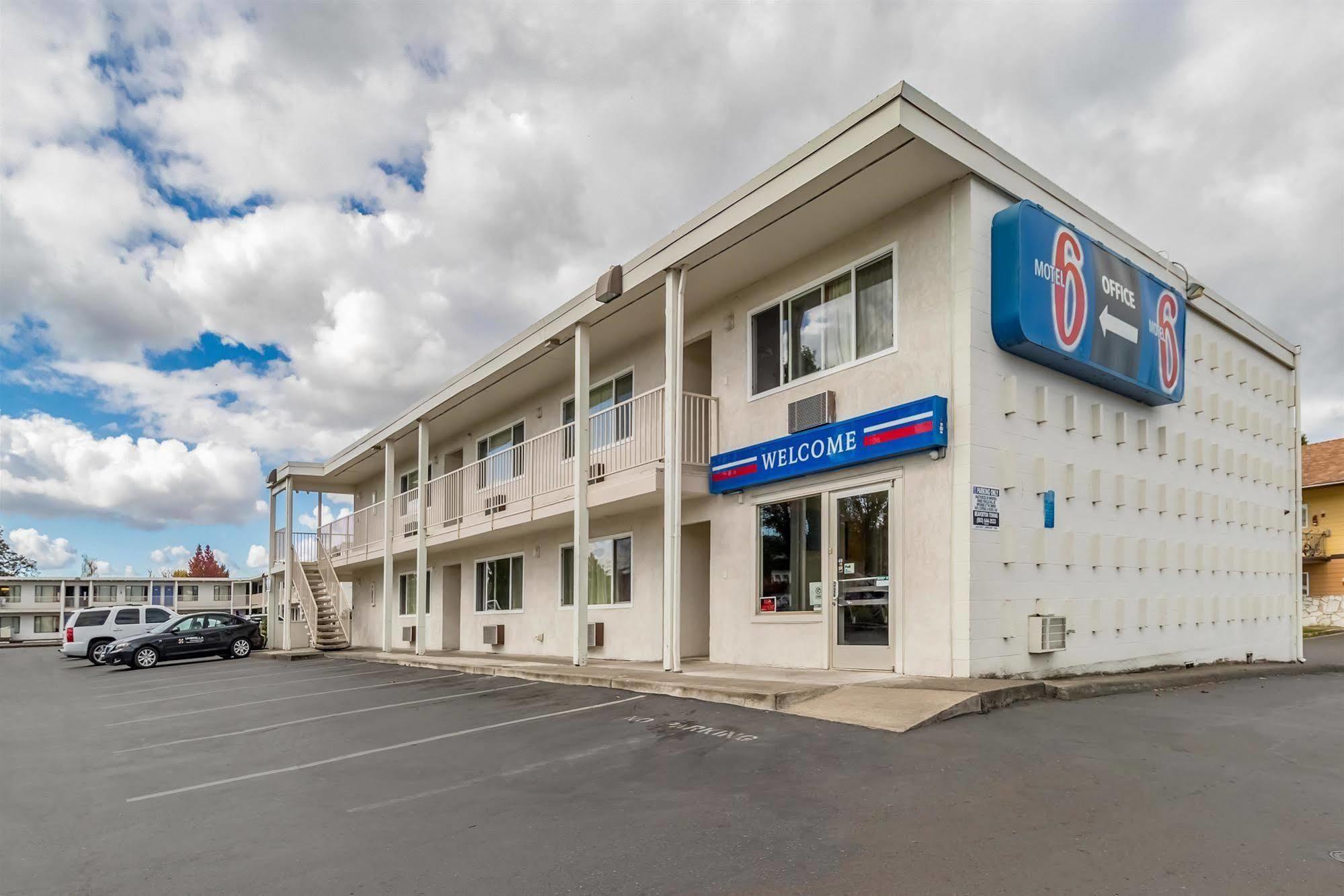 Motel 6-Beaverton, Or Zewnętrze zdjęcie