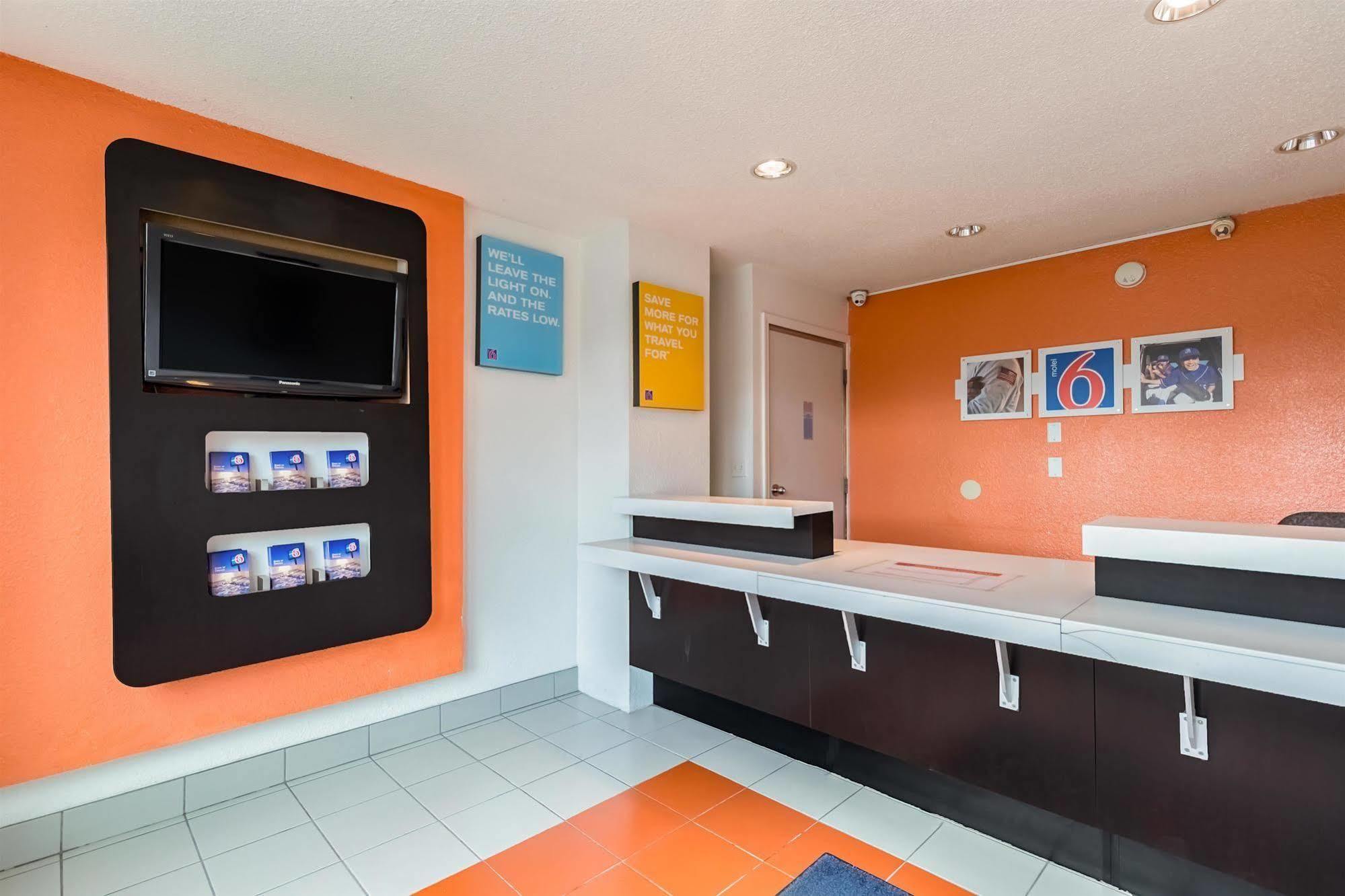 Motel 6-Beaverton, Or Zewnętrze zdjęcie